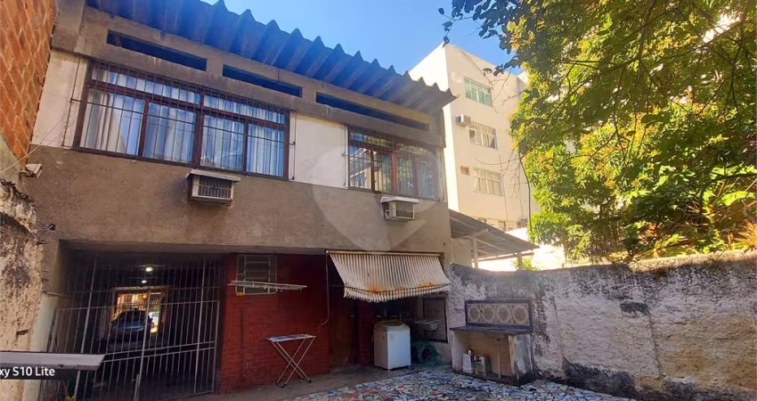 Casa com 5 quartos à venda em Centro - RJ