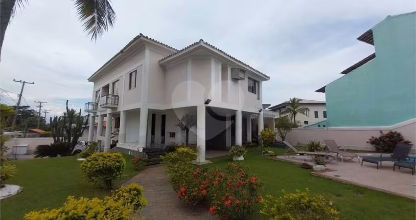 Casa com 5 quartos à venda em Camboinhas - RJ