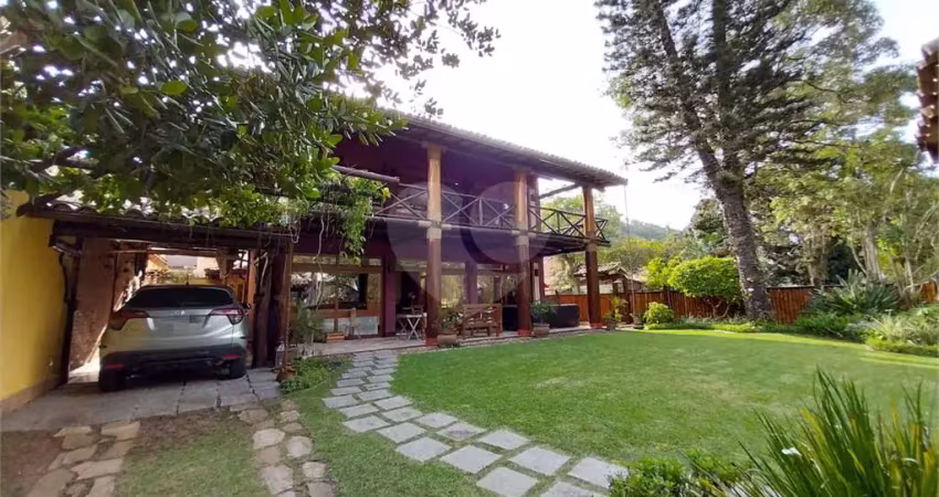 Casa com 4 quartos à venda na Avenida Mathias Sandri, Itacoatiara, Niterói