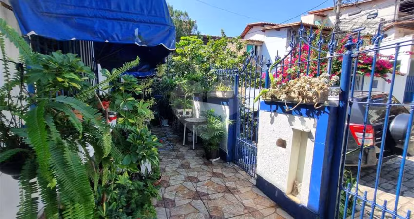 Casa com 3 quartos à venda em Santa Rosa - RJ