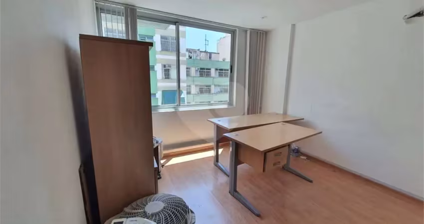 Sala comercial à venda na Rua Gavião Peixoto, Icaraí, Niterói