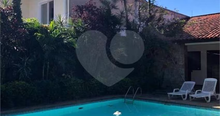 Casa com 4 quartos à venda em São Francisco - RJ