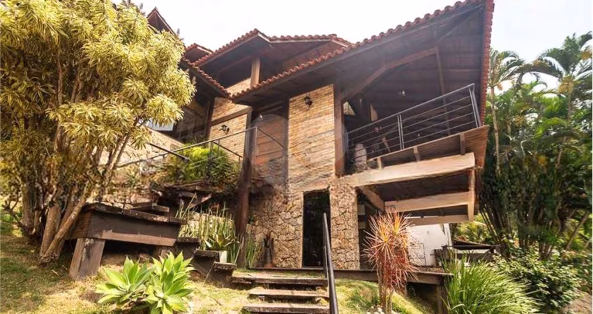 Casa com 4 quartos à venda em Itaipu - RJ