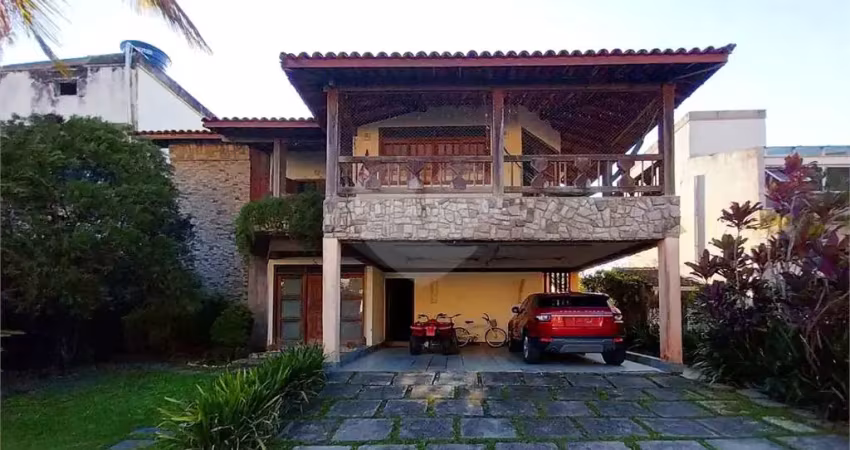 Casa em condomínio fechado com 4 quartos à venda na Estrada Francisco da Cruz Nunes, Itaipu, Niterói