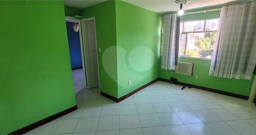 Apartamento com 2 quartos à venda em Fátima - RJ
