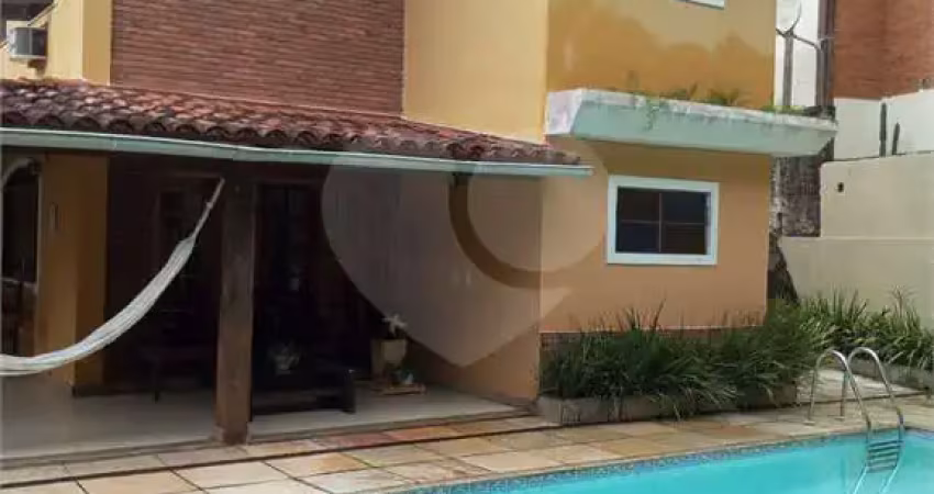 Casa em condomínio fechado com 4 quartos à venda na Rua Cândido Portinari, Mata Paca, Niterói