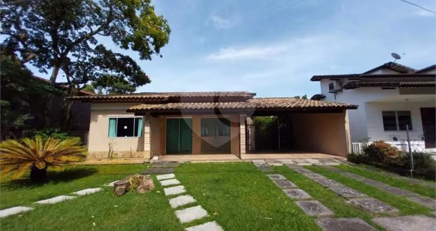 Condomínio com 3 quartos à venda em Várzea Das Moças - RJ
