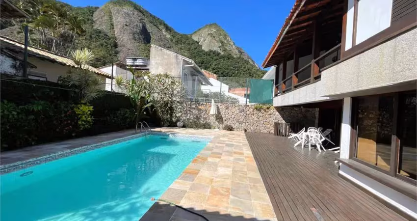 Casa com 4 quartos à venda em Itacoatiara - RJ