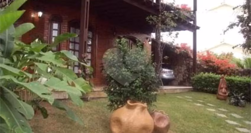 Casa com 4 quartos à venda em Camboinhas - RJ