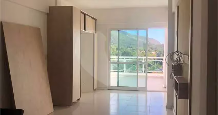 Flat com 1 quarto à venda na Flavio Pinto Severo, Itaipu, Niterói