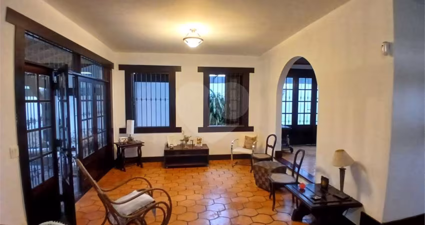 Casa com 4 quartos à venda em São Francisco - RJ