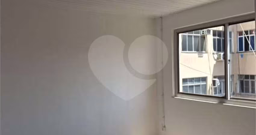 Apartamento com 3 quartos à venda em Centro - RJ