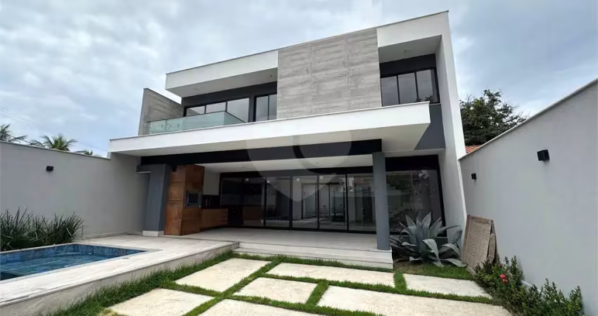 Casa com 3 quartos à venda em Camboinhas - RJ
