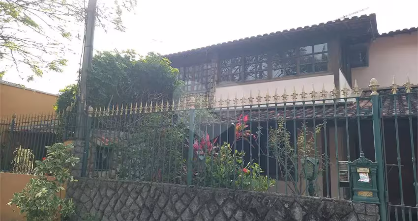 Casa com 3 quartos à venda na Vereador Agostinho De Paula Santos, Piratininga, Niterói