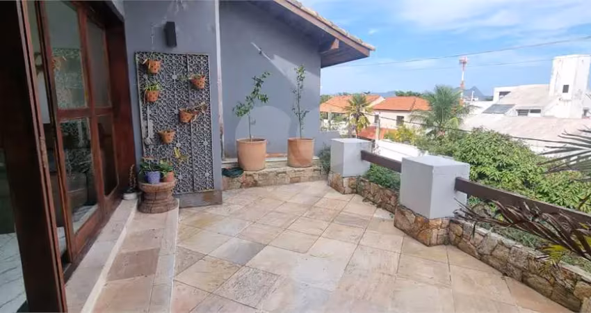 Casa com 4 quartos à venda na Rua Doutor Alcy Amorim da Cruz, Piratininga, Niterói