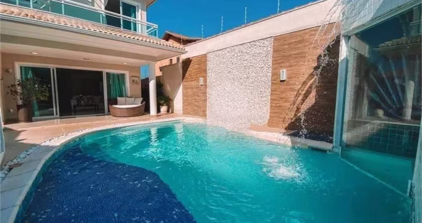 Casa com 4 quartos à venda em Camboinhas - RJ