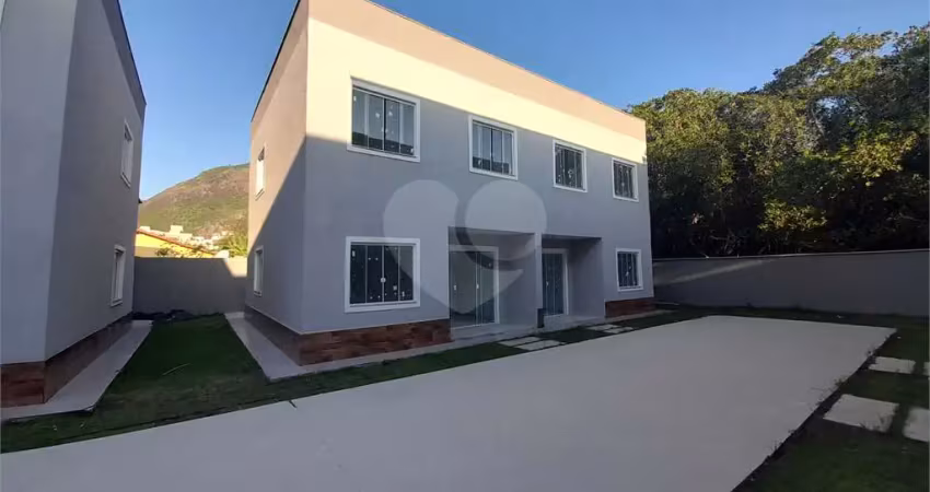 Casa em condomínio fechado com 4 quartos à venda na José Ferreira Vaz, Itaipu, Niterói