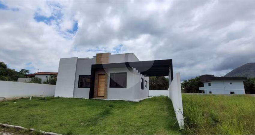 Casa com 3 quartos à venda em Ubatiba - RJ