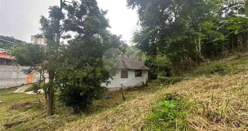 Terreno à venda na Estrada Velha de Maricá, Rio do Ouro, São Gonçalo