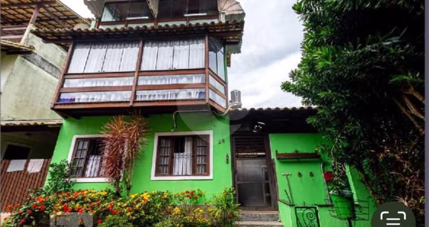 Condomínio com 3 quartos à venda em Sapê - RJ