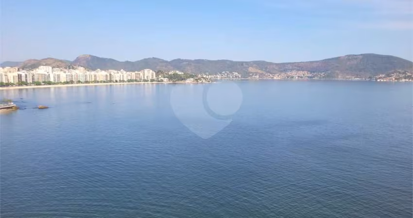 Apartamento com 4 quartos à venda em Ingá - RJ