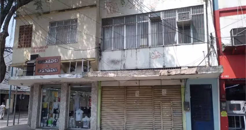 Prédio inteiro à venda em Centro - RJ