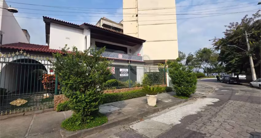 Casa com 3 quartos à venda em São Francisco - RJ