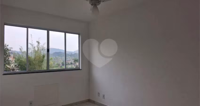 Apartamento com 2 quartos à venda em Sapê - RJ