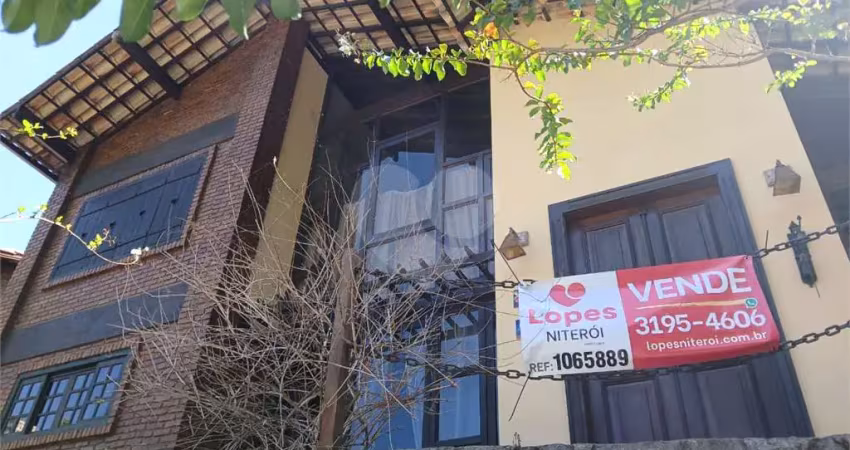 Casa com 3 quartos à venda em Itaipu - RJ