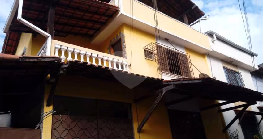 Casa de vila com 3 quartos à venda em Colubande - RJ