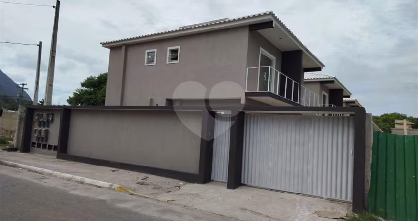 Casa de vila com 2 quartos à venda em Jardim Atlântico Oeste (itaipuaçu) - RJ