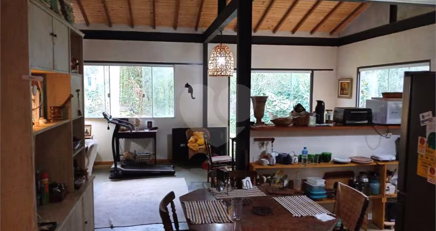 Casa com 3 quartos à venda em Araras - RJ