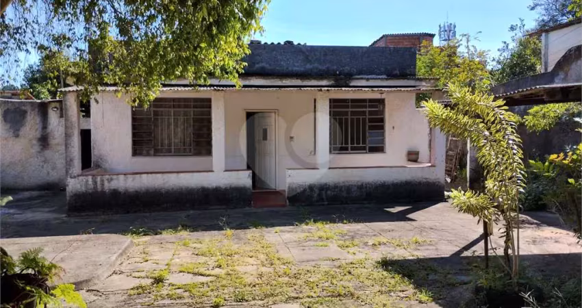 Casa com 3 quartos à venda em Badu - RJ