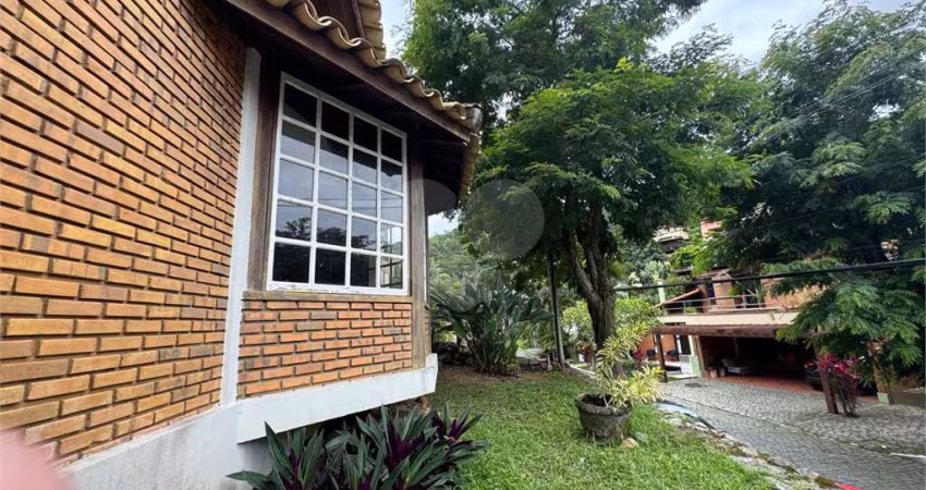 Condomínio com 3 quartos à venda ou para locação em Piratininga - RJ