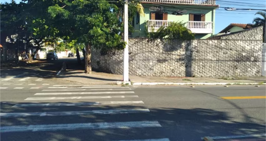 Casa com 6 quartos à venda em Piratininga - RJ