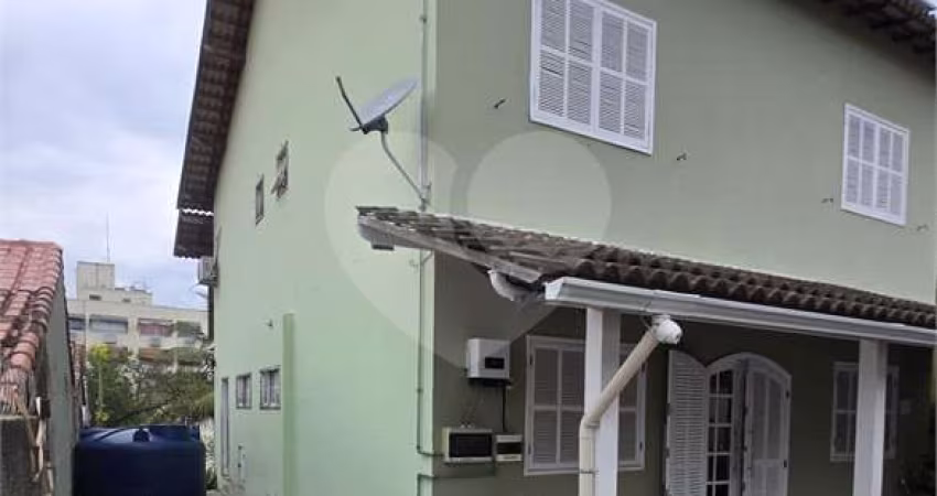 Casa com 5 quartos à venda em Zé Garoto - RJ