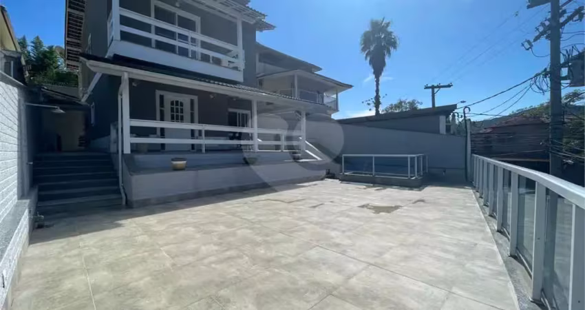 Condomínio com 3 quartos à venda em várzea das moças - rj