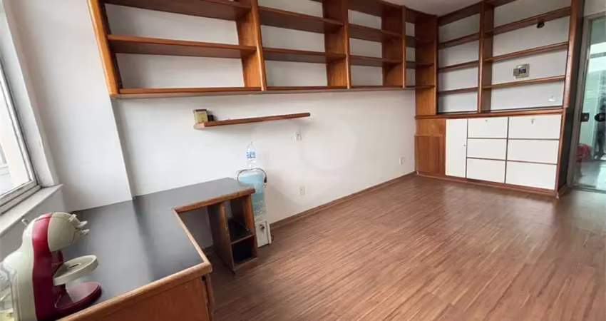 Sala comercial à venda na Rua Doutor Alfredo Backer, Mutondo, São Gonçalo