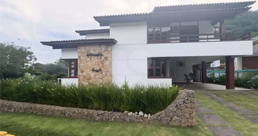 Condomínio com 3 quartos à venda em piratininga - rj