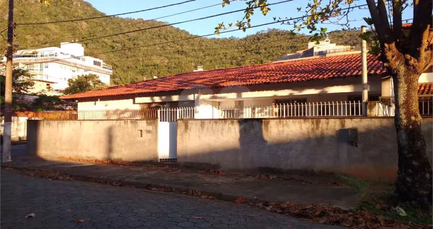 Condomínio com 4 quartos à venda em são francisco - rj