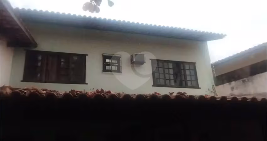 Casa com 3 quartos à venda na Rua Guararapes, São Francisco, Niterói
