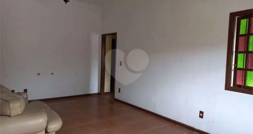 Casa com 2 quartos à venda na Maria Rosa Celistre, Itaipu, Niterói
