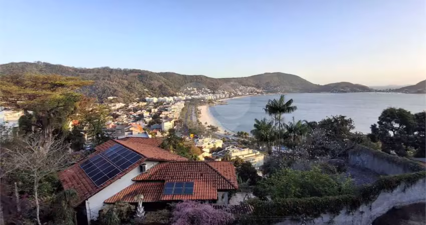 Casa com 4 quartos à venda na Rua Doutor Henrique Portugal, São Francisco, Niterói
