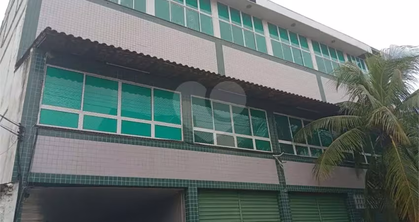 Prédio à venda na Rua José Leonardo, Neves (Neves), São Gonçalo