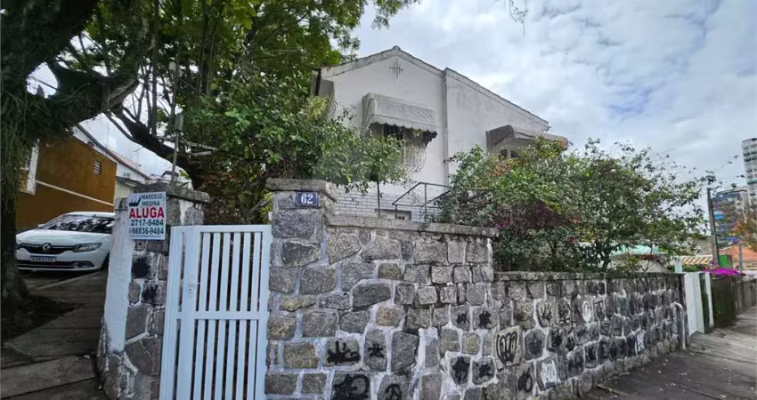 Casa com 3 quartos para alugar na Rua Itaocara, Pe Pequeno, Niterói