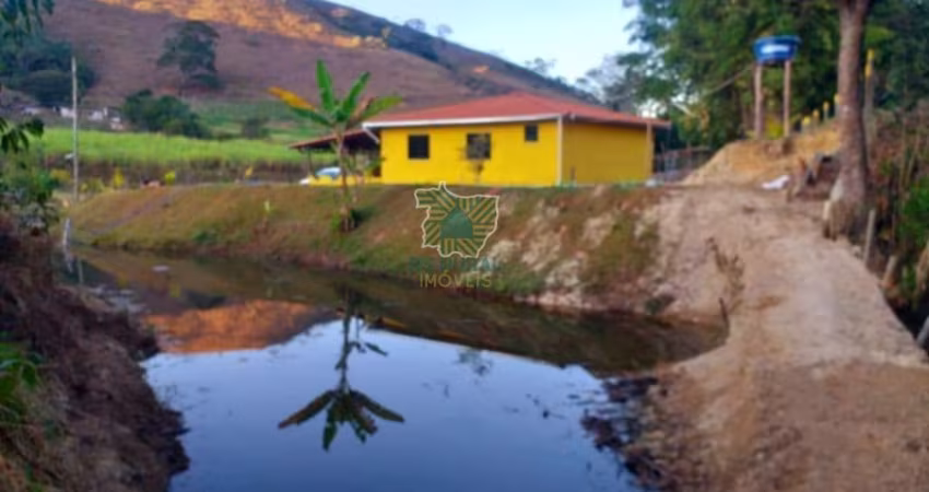 Linda Granja em Chácara, MG 4.600m²