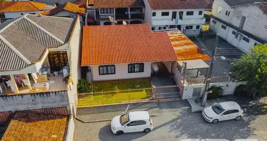Casa com 3 quartos à venda na Rua Selma Doering Bruhns, 100, Jardim Iririú, Joinville