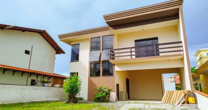 Casa com 3 quartos à venda na Nereu Ramos, 96, Salinas, Balneário Barra do Sul
