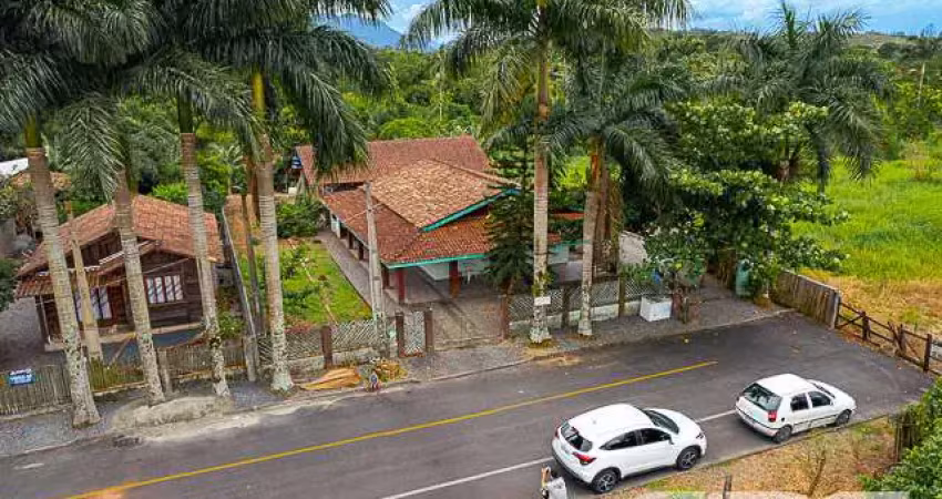 Terreno à venda na Rua Alfredo Schulze, 340, Pirabeiraba, Joinville