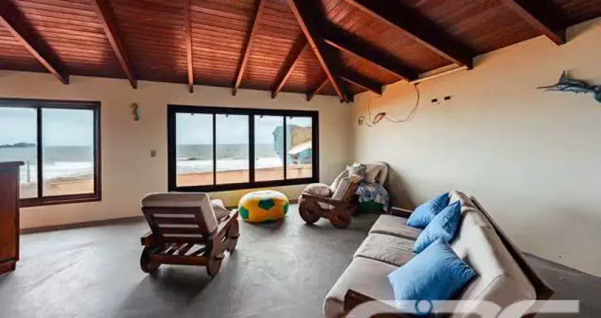Casa com 7 quartos à venda na Nereu Ramos, 347, Salinas, Balneário Barra do Sul